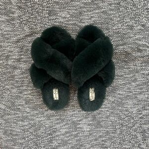 Jessica Simpson dark green slippers